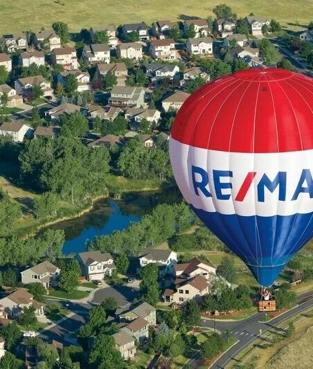 Contscts RE/MAX